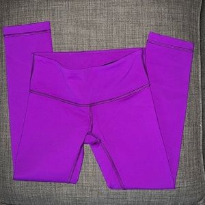 Like New | Lululemon Wunder Under Capris | Size 2